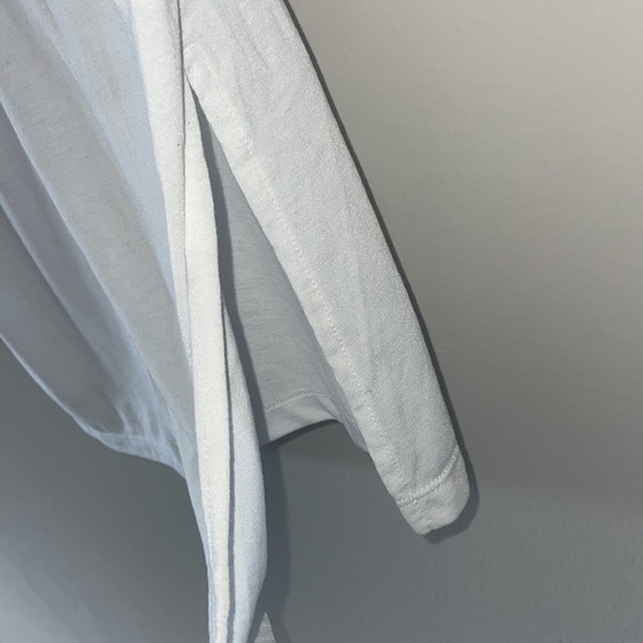 White Nike tshirt! Size Small - Picture 3 of 3